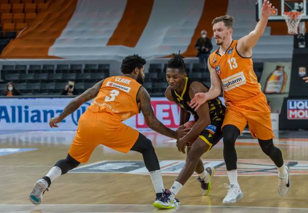 一场国际友 一场国际友